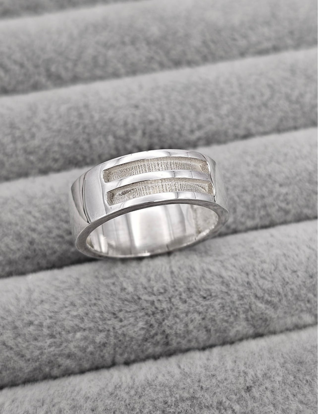Double Channel band ring