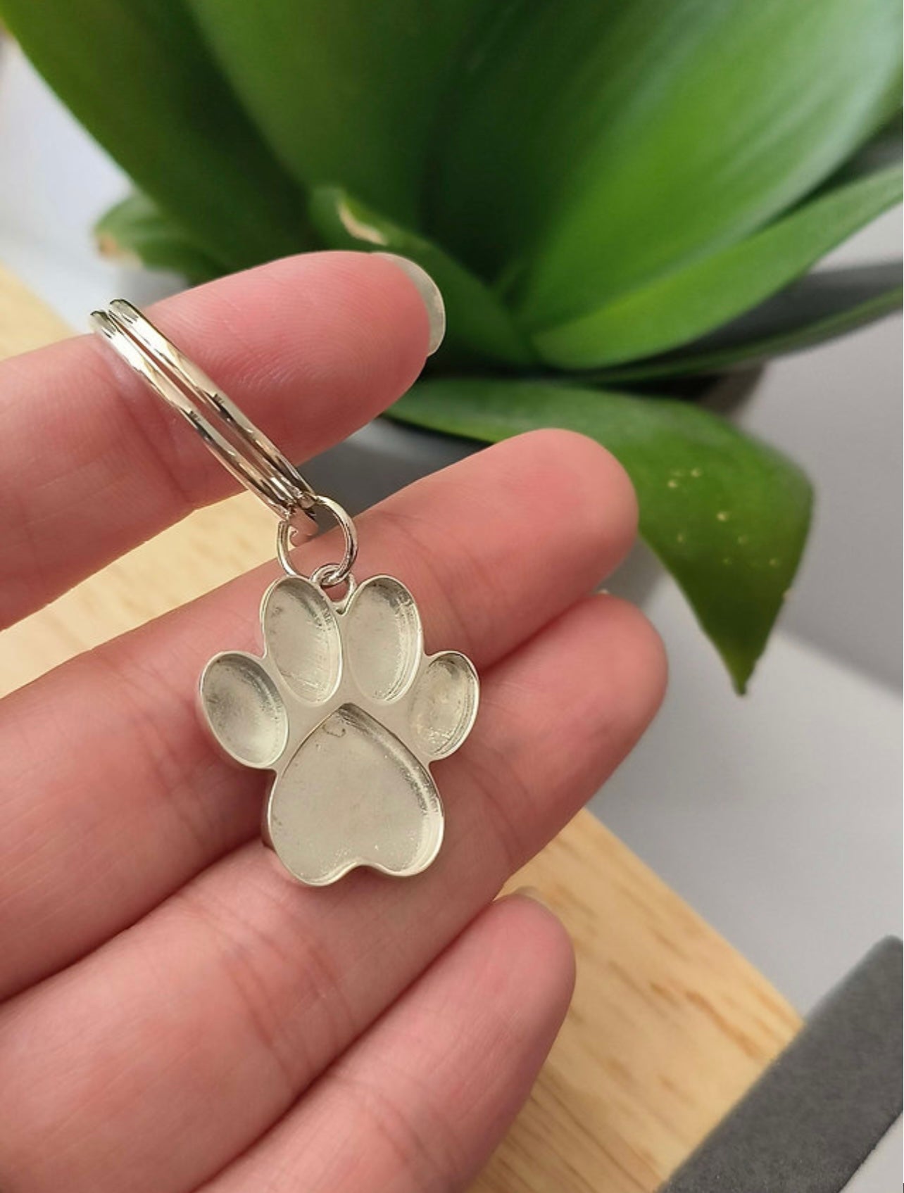 Paw Print Keyring