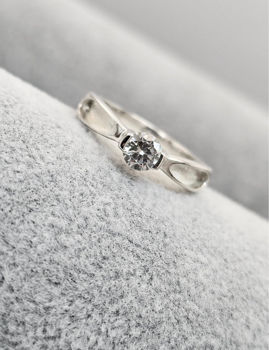 Solitare CZ Ring