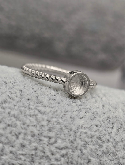 Round Twist Ring