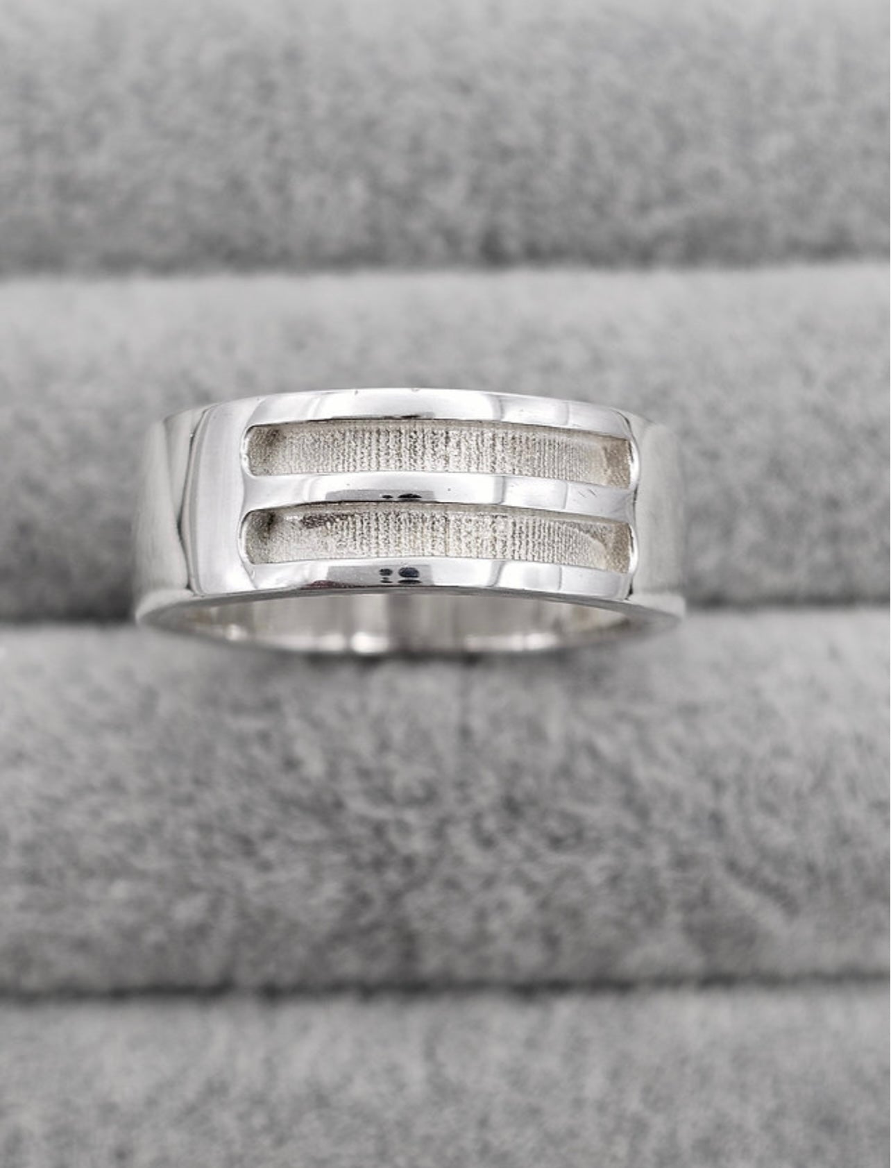 Double Channel band ring