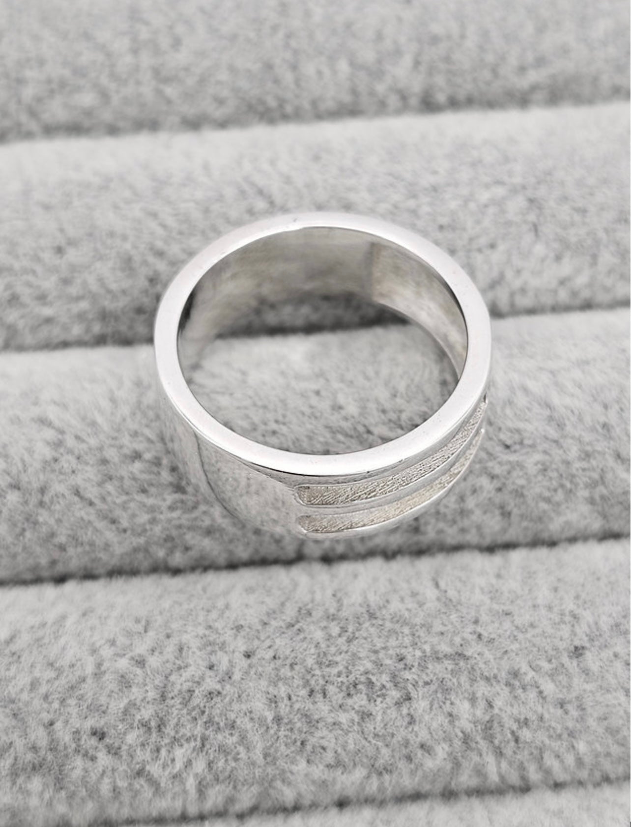 Double Channel band ring