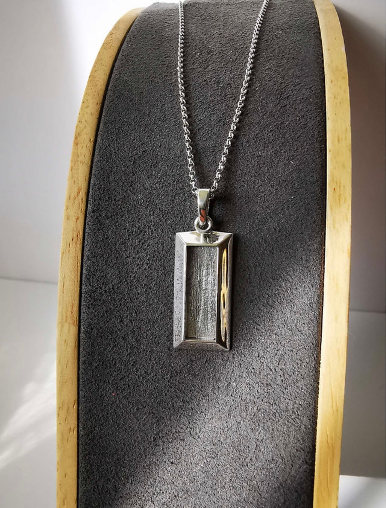 Bar pendant
