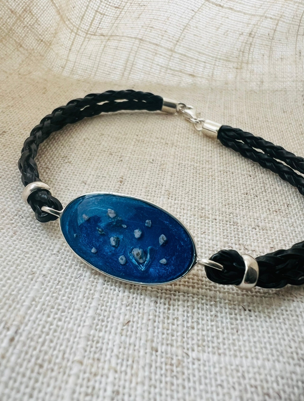Oval leather bracelet