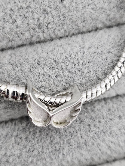 Angel wings charm