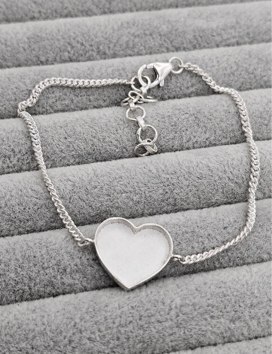 Plain Heart Bracelet
