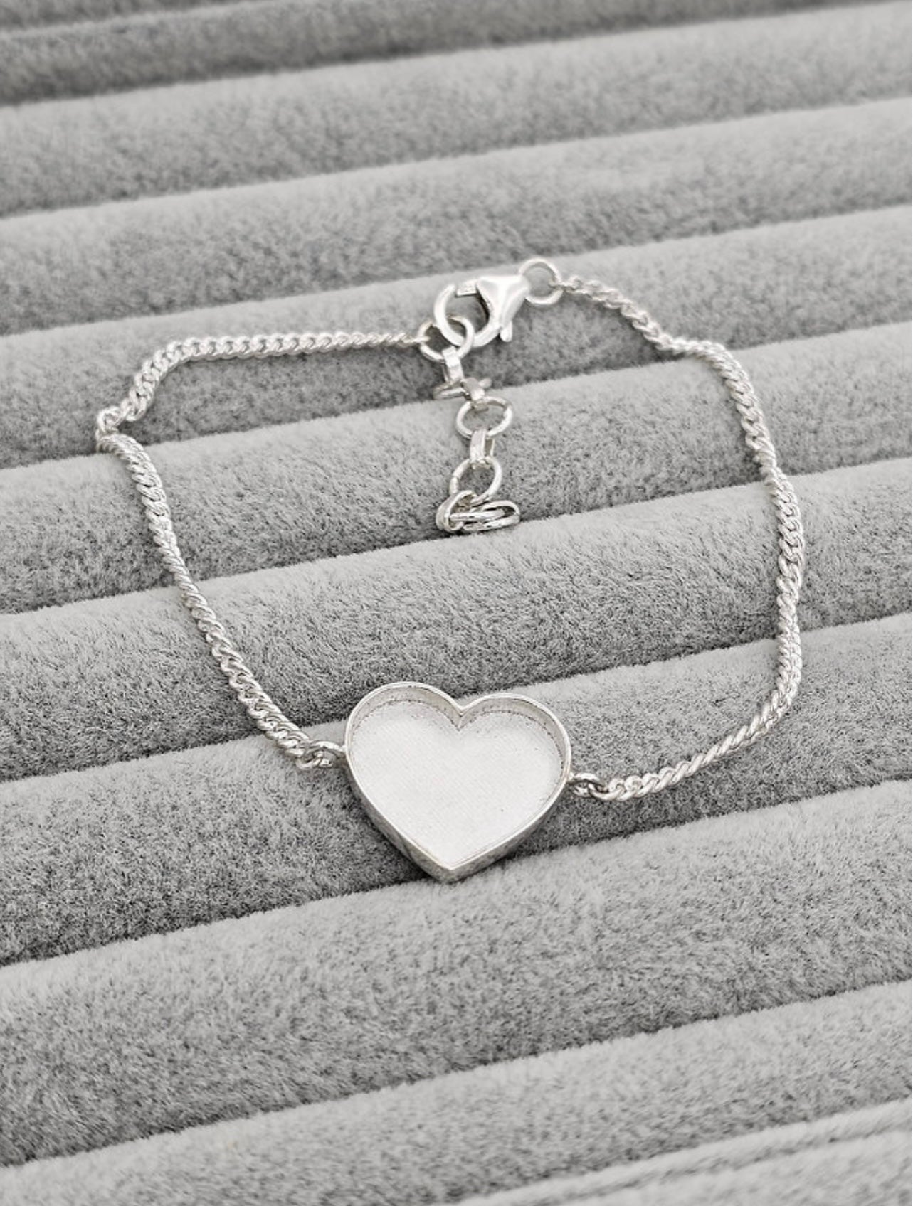 Plain Heart Bracelet